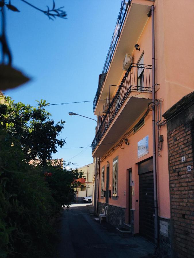 B & B Jasmine Санта-Тереза-ди-Рива Экстерьер фото