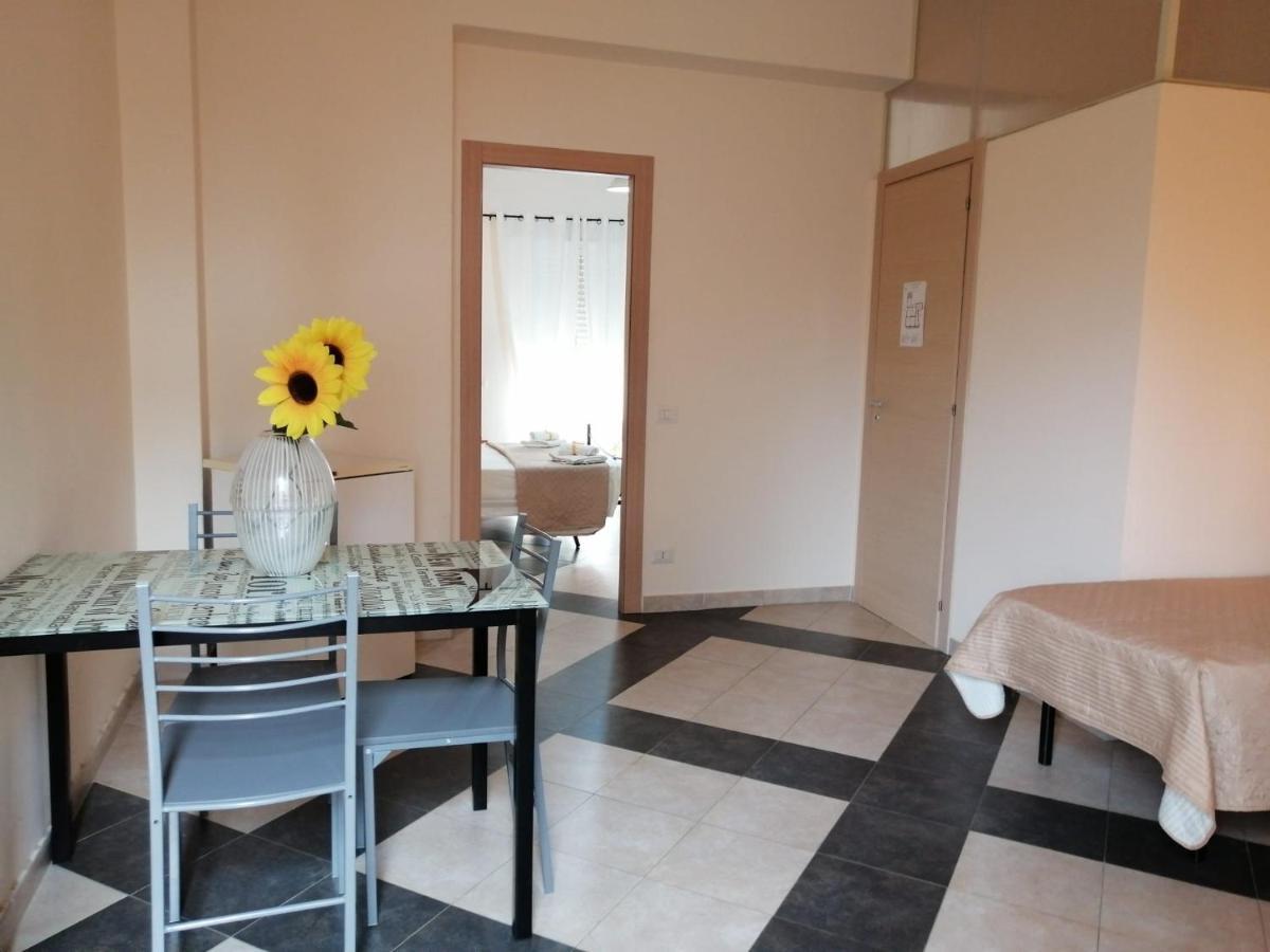 B & B Jasmine Санта-Тереза-ди-Рива Экстерьер фото