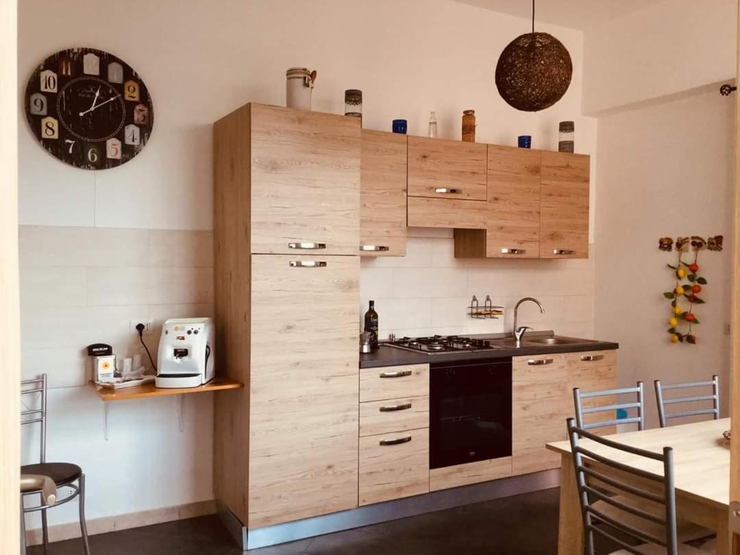 B & B Jasmine Санта-Тереза-ди-Рива Экстерьер фото