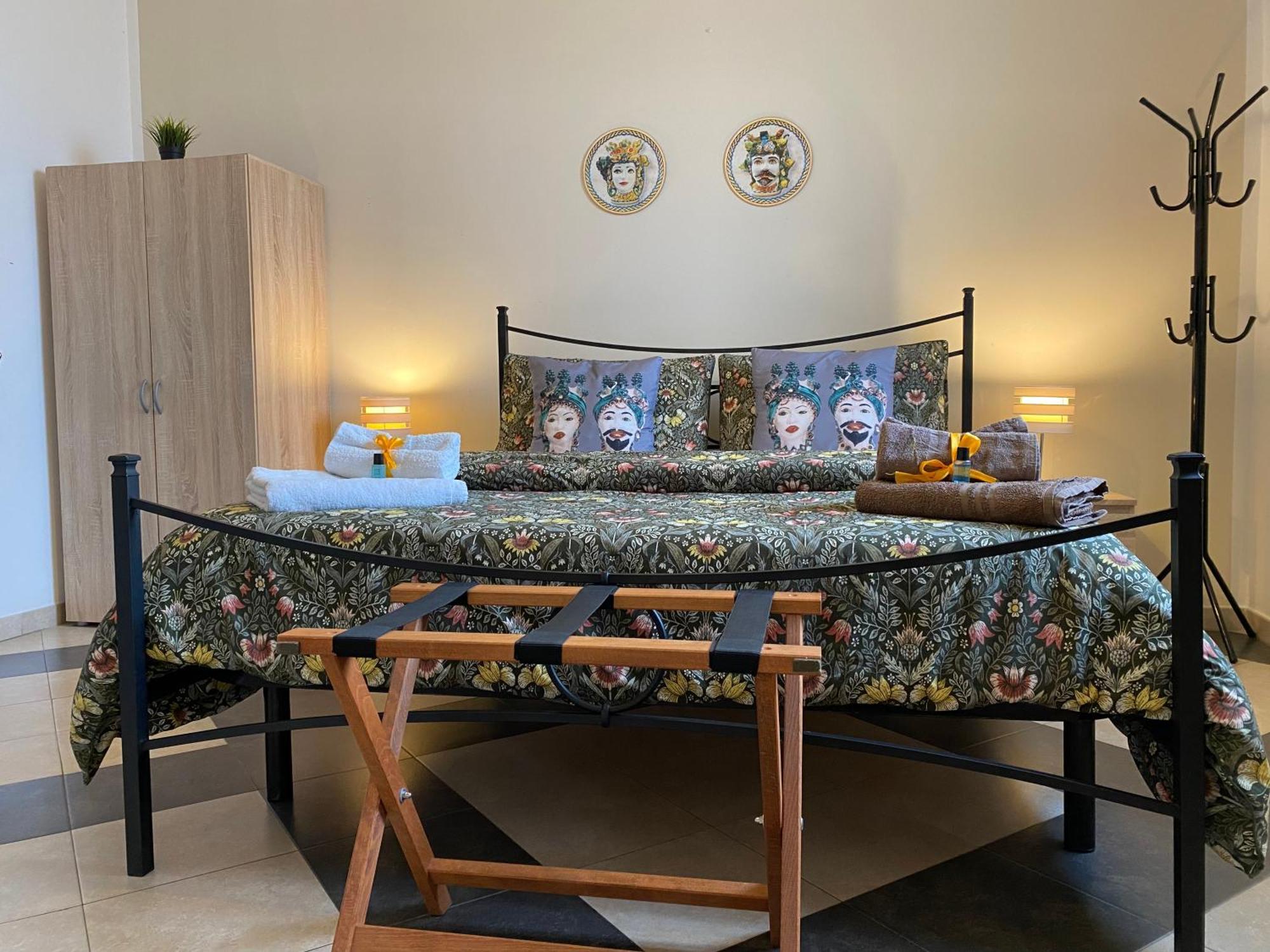 B & B Jasmine Санта-Тереза-ди-Рива Экстерьер фото