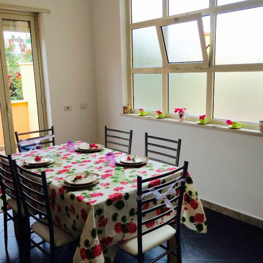 B & B Jasmine Санта-Тереза-ди-Рива Экстерьер фото